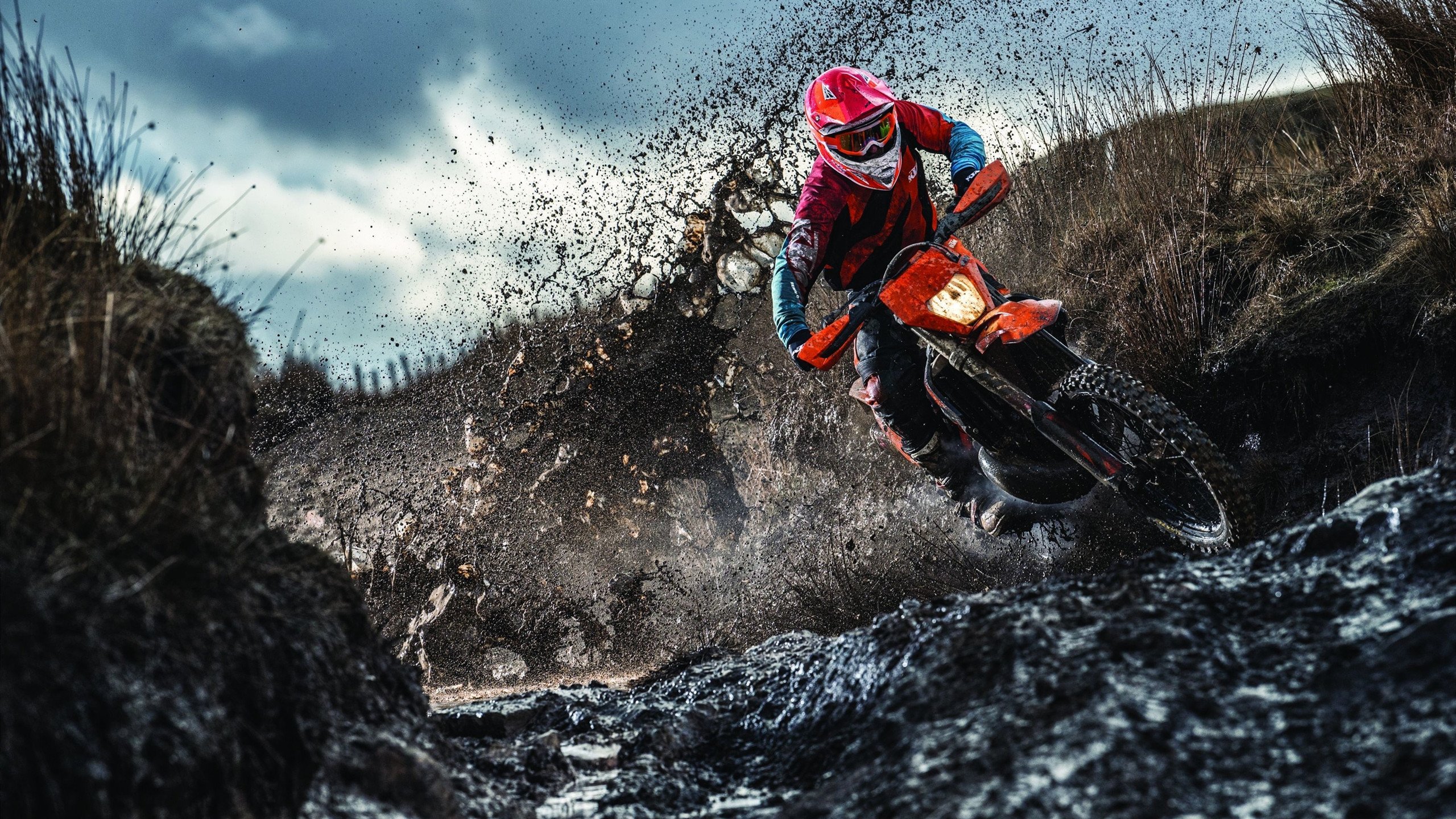 训练计划可穿戴数据同步助力智能反馈,可穿戴训练监控设备