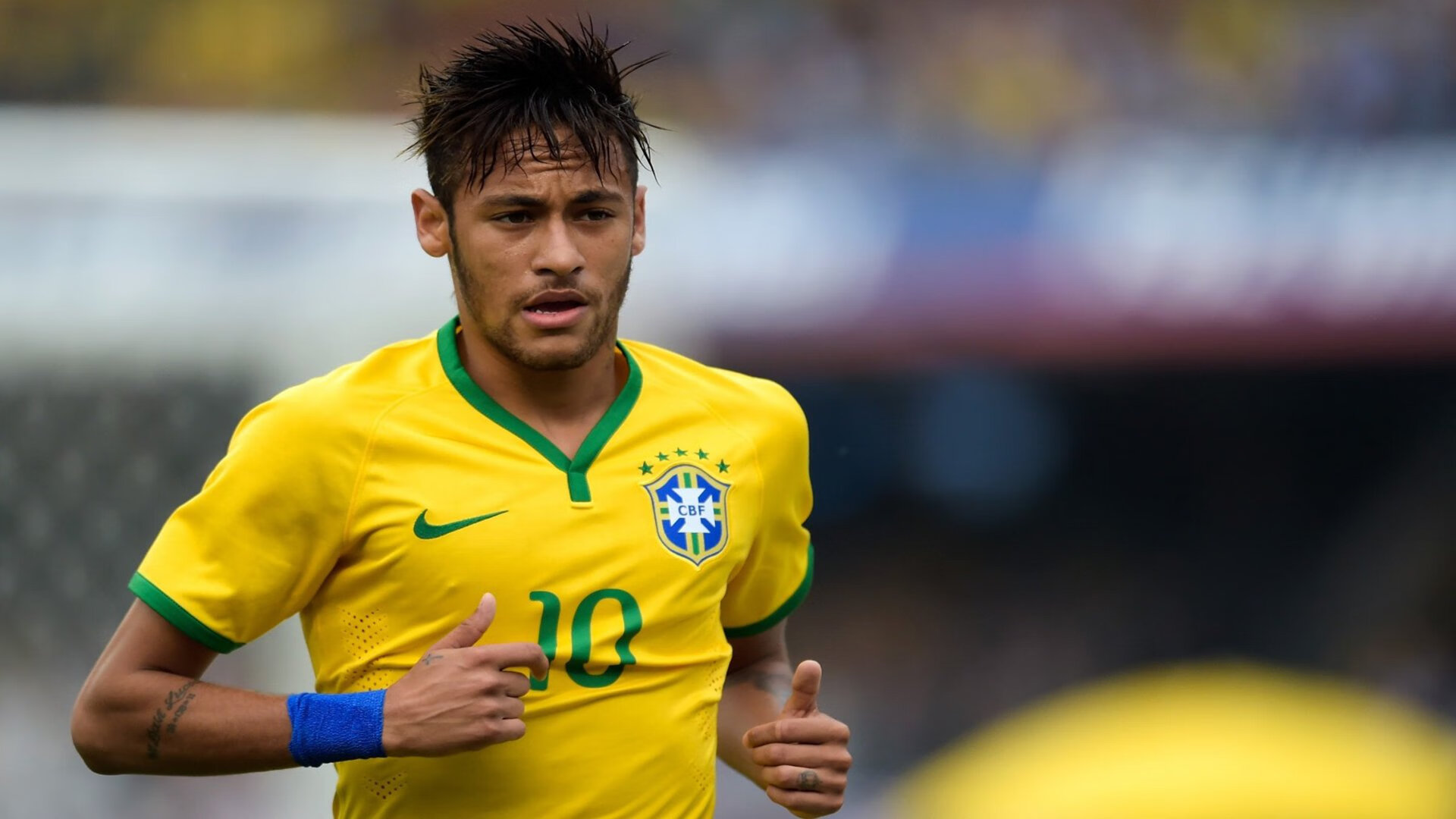 爱游戏官方入口-乡村特色趣味骑马赛，乡土运动新体验，村里骑马